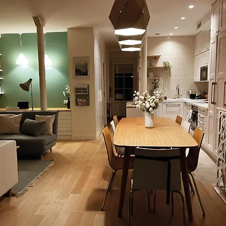 Charming Family Loft Near The Parc De Belleville アパート